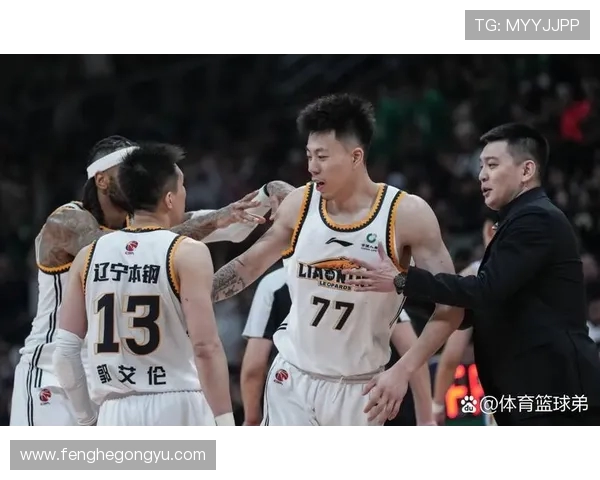 2012年CBA季后赛广东队与新疆队激战回顾与精彩瞬间分析